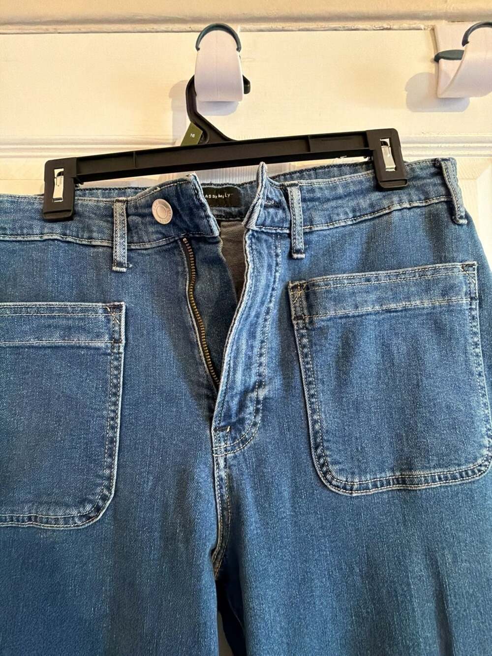 Free Assembly Women's High Rise Patch Pocket Flare Jeans HOM1226-J - Picture 5 of 11